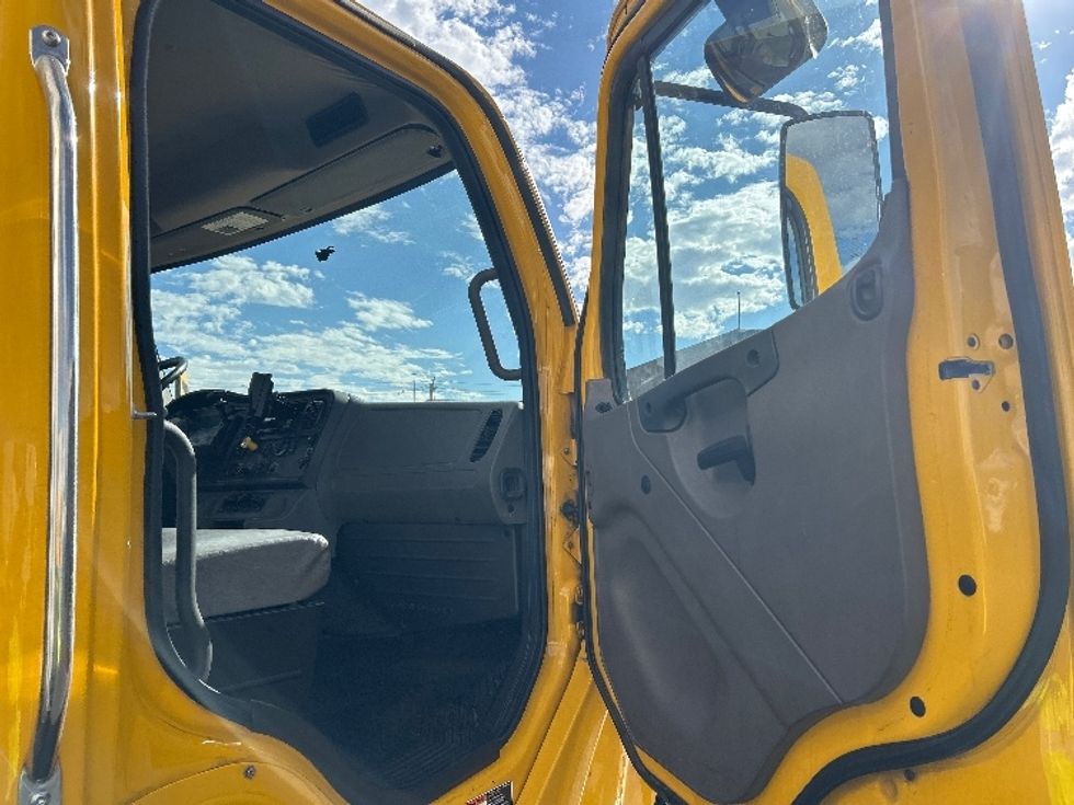 Medium Duty Box Truck-Light and Medium Duty Trucks-Freightliner-2019-M2-Las Vegas-NV-82,825\n\t\tmiles-$ 57,750 - Image 20