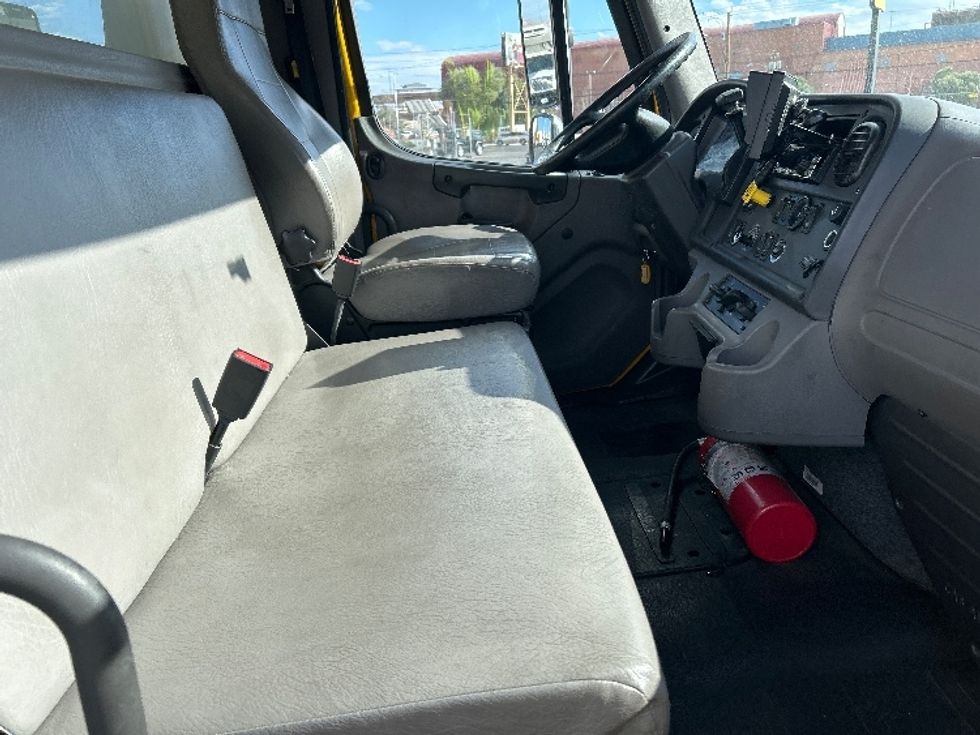 Medium Duty Box Truck-Light and Medium Duty Trucks-Freightliner-2019-M2-Las Vegas-NV-82,825\n\t\tmiles-$ 57,750 - Image 22