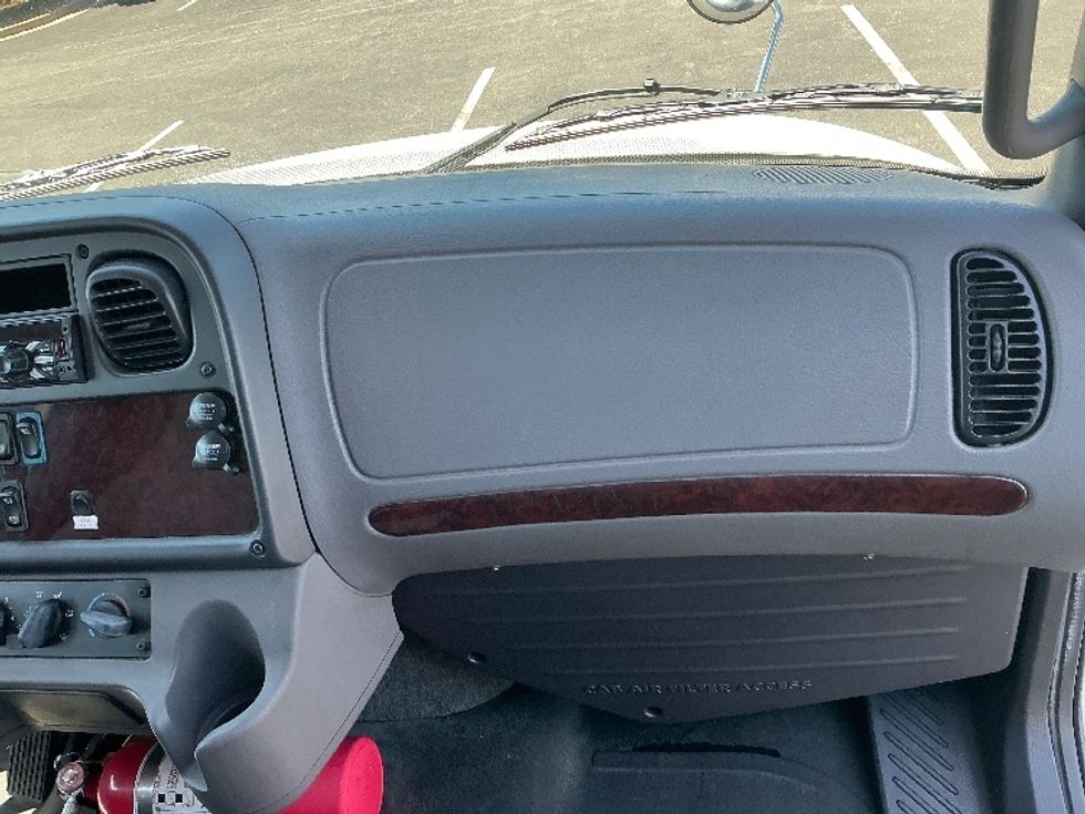 Medium Duty Box Truck-Light and Medium Duty Trucks-Freightliner-2019-M2-Lexington-KY-208,529\n\t\tmiles-$ 42,250 - Image 21