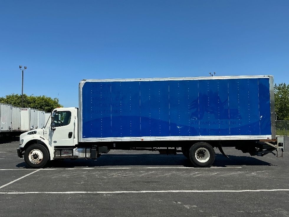 Medium Duty Box Truck-Light and Medium Duty Trucks-Freightliner-2019-M2-Lexington-KY-208,529\n\t\tmiles-$ 42,250 - Image 4