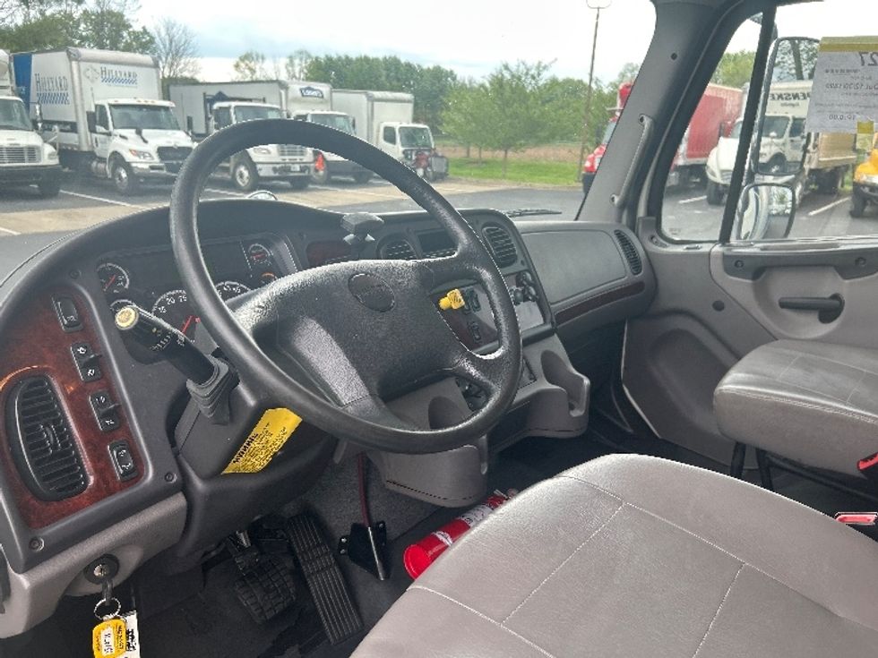 Medium Duty Box Truck-Light and Medium Duty Trucks-Freightliner-2019-M2-Lexington-KY-240,042\n\t\tmiles-$ 37,750 - Image 17