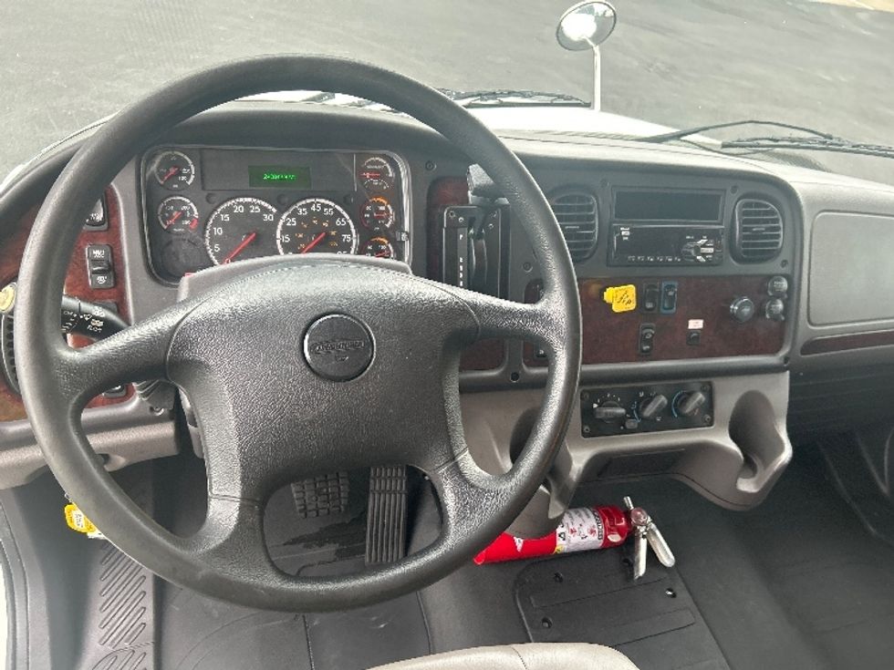 Medium Duty Box Truck-Light and Medium Duty Trucks-Freightliner-2019-M2-Lexington-KY-240,042\n\t\tmiles-$ 37,750 - Image 18