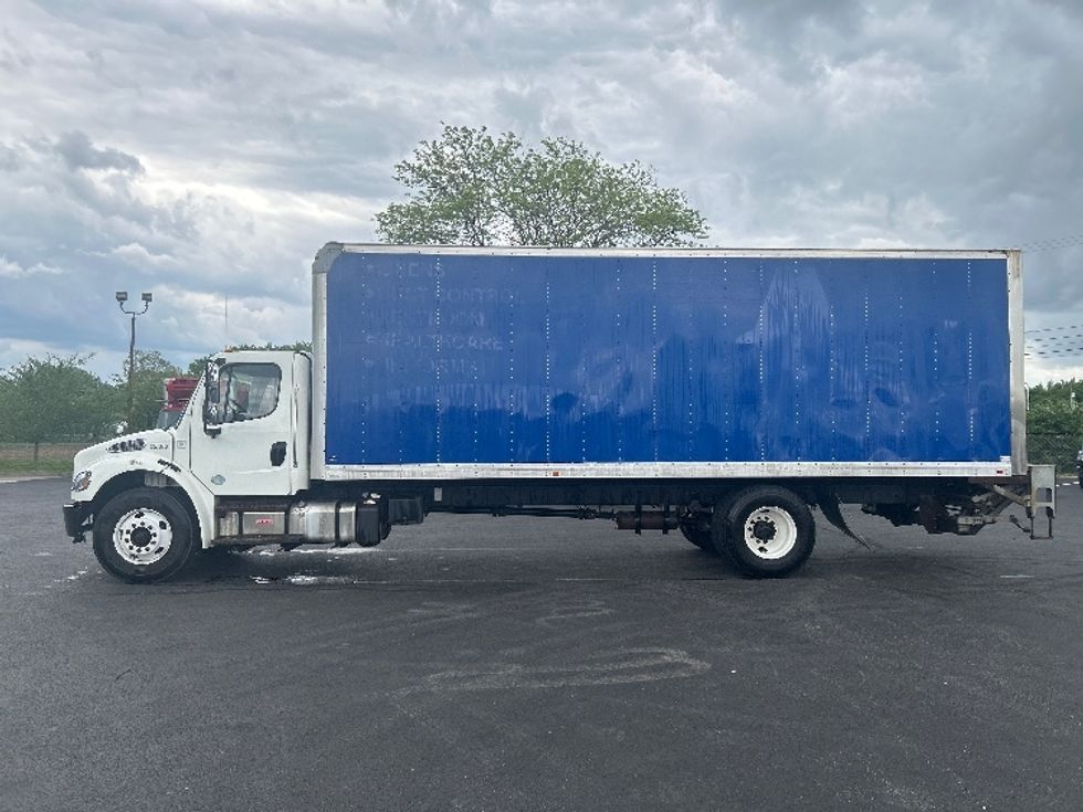 Medium Duty Box Truck-Light and Medium Duty Trucks-Freightliner-2019-M2-Lexington-KY-240,042\n\t\tmiles-$ 37,750 - Image 4