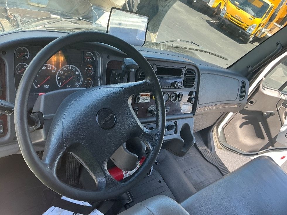 Medium Duty Box Truck-Light and Medium Duty Trucks-Freightliner-2019-M2-Linden-NJ-150,880\n\t\tmiles-$ 54,250 - Image 17