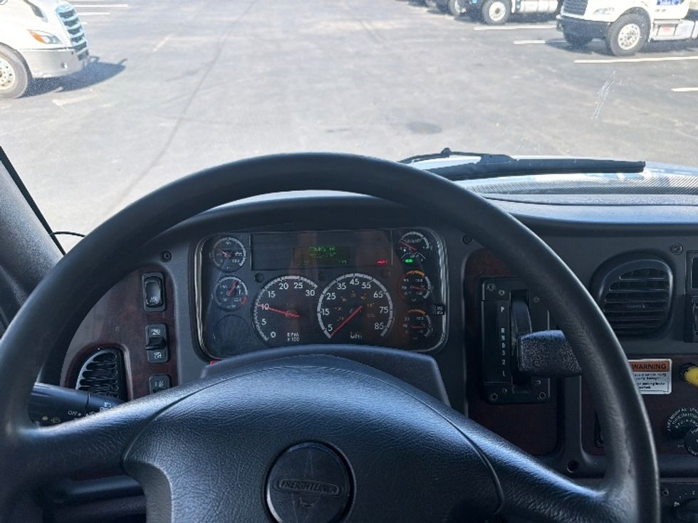 Medium Duty Box Truck-Light and Medium Duty Trucks-Freightliner-2019-M2-Linden-NJ-150,880\n\t\tmiles-$ 54,250 - Image 18