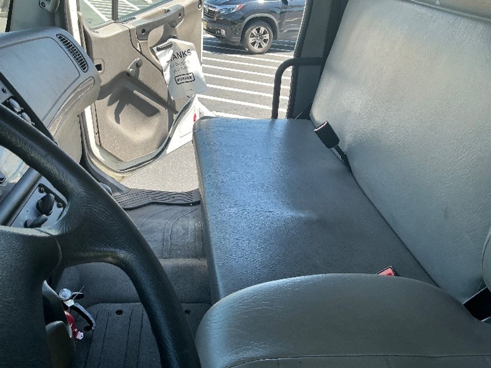 Medium Duty Box Truck-Light and Medium Duty Trucks-Freightliner-2019-M2-Linden-NJ-150,880\n\t\tmiles-$ 54,250 - Image 19