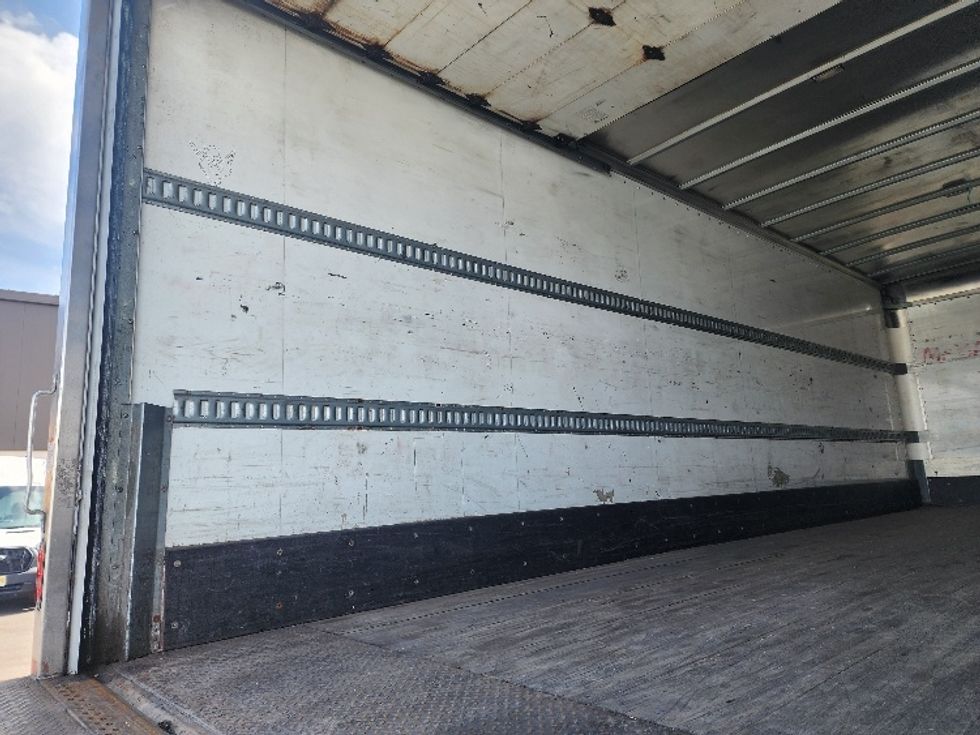 Medium Duty Box Truck-Light and Medium Duty Trucks-Freightliner-2019-M2-Linden-NJ-221,581\n\t\tmiles-$ 36,250 - Image 11