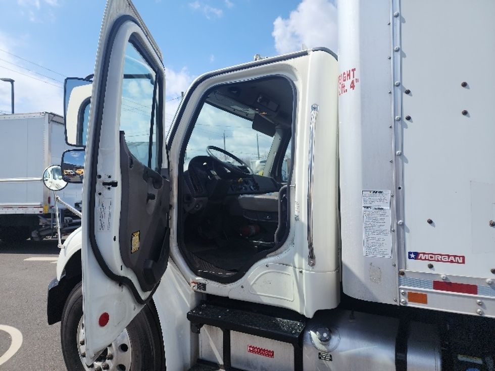 Medium Duty Box Truck-Light and Medium Duty Trucks-Freightliner-2019-M2-Linden-NJ-221,581\n\t\tmiles-$ 36,250 - Image 16