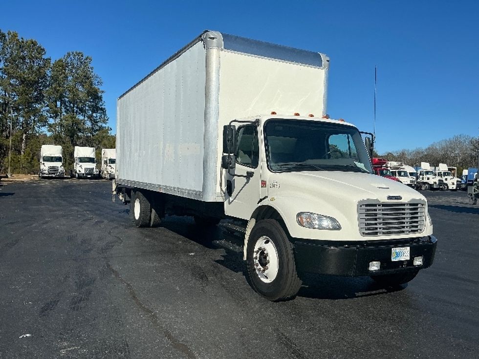 Medium Duty Box Truck-Light and Medium Duty Trucks-Freightliner-2019-M2-Lithia Springs-GA-243,761\n\t\tmiles-$ 39,000 - Image 1