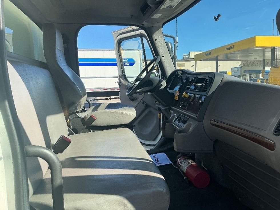 Medium Duty Box Truck-Light and Medium Duty Trucks-Freightliner-2019-M2-Lithia Springs-GA-243,761\n\t\tmiles-$ 39,000 - Image 22