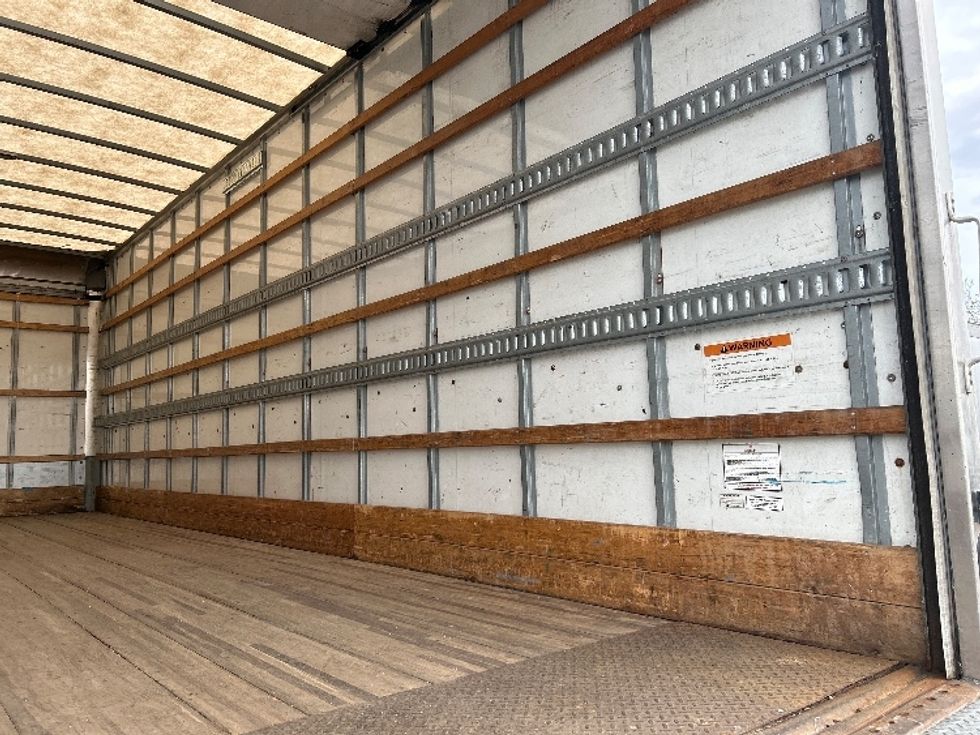 Medium Duty Box Truck-Light and Medium Duty Trucks-Freightliner-2019-M2-Londonderry-NH-131,473\n\t\tmiles-$ 59,250 - Image 12