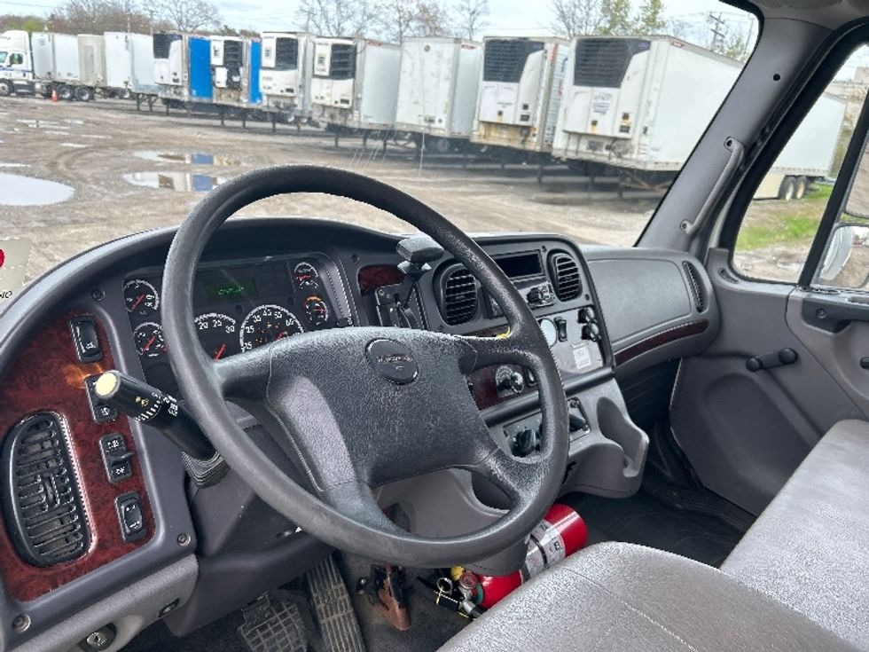 Medium Duty Box Truck-Light and Medium Duty Trucks-Freightliner-2019-M2-Londonderry-NH-131,473\n\t\tmiles-$ 59,250 - Image 17