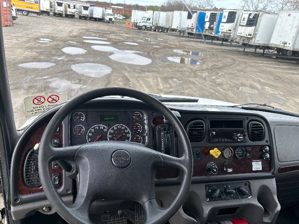 Medium Duty Box Truck-Light and Medium Duty Trucks-Freightliner-2019-M2-Londonderry-NH-131,473\n\t\tmiles-$ 59,250 - Image 18