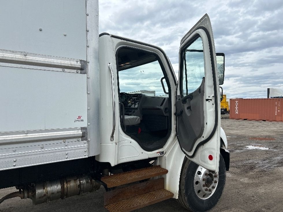 Medium Duty Box Truck-Light and Medium Duty Trucks-Freightliner-2019-M2-Londonderry-NH-131,473\n\t\tmiles-$ 59,250 - Image 20
