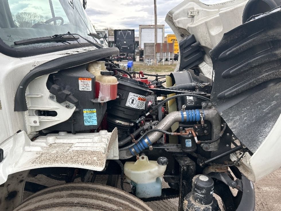 Medium Duty Box Truck-Light and Medium Duty Trucks-Freightliner-2019-M2-Londonderry-NH-131,473\n\t\tmiles-$ 59,250 - Image 23