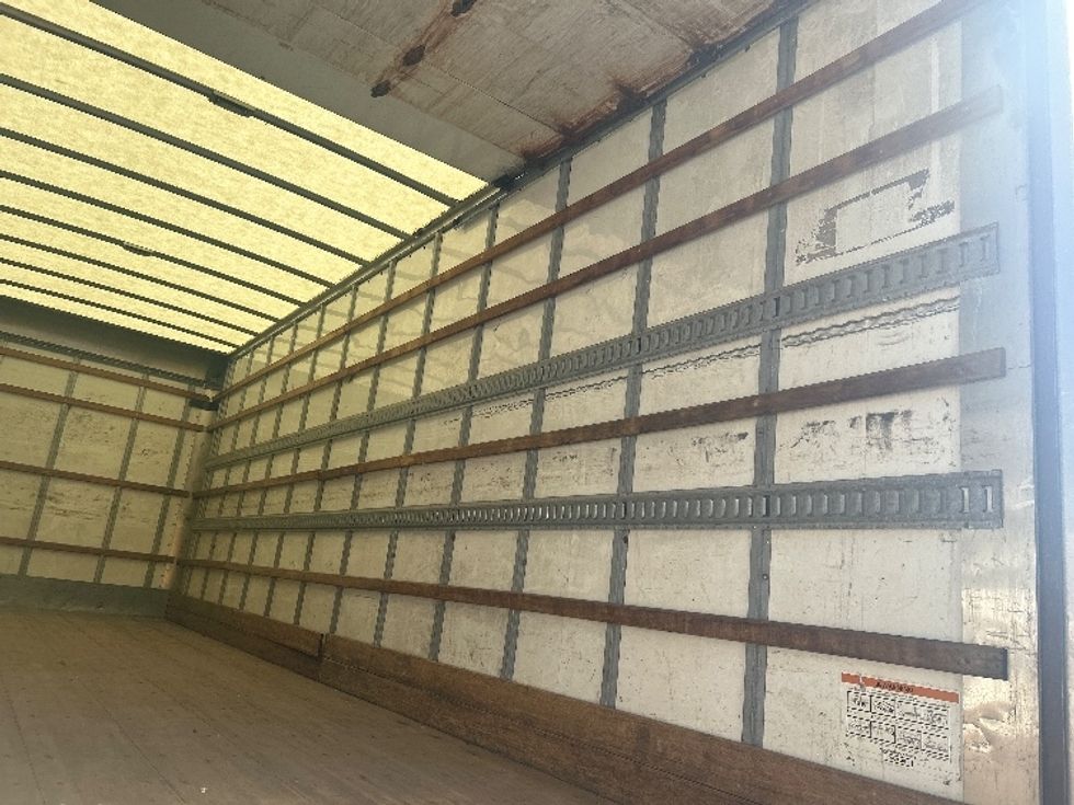 Medium Duty Box Truck-Light and Medium Duty Trucks-Freightliner-2019-M2-Londonderry-NH-202,143\n\t\tmiles-$ 42,750 - Image 12