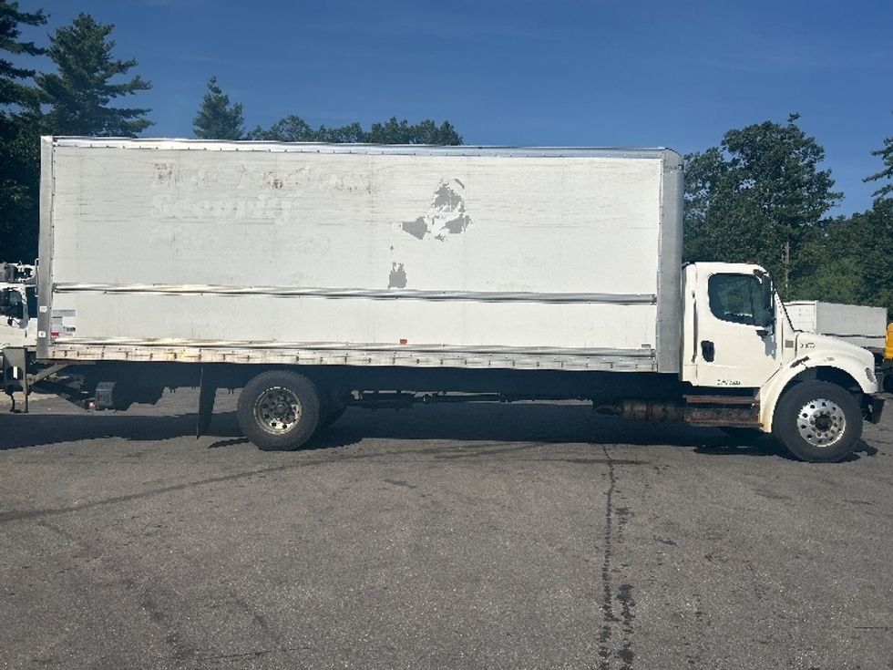 Medium Duty Box Truck-Light and Medium Duty Trucks-Freightliner-2019-M2-Londonderry-NH-202,143\n\t\tmiles-$ 42,750 - Image 15