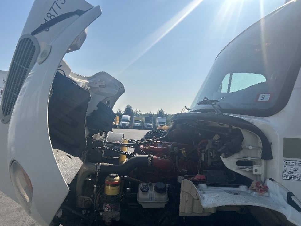 Medium Duty Box Truck-Light and Medium Duty Trucks-Freightliner-2019-M2-Londonderry-NH-202,143\n\t\tmiles-$ 42,750 - Image 24