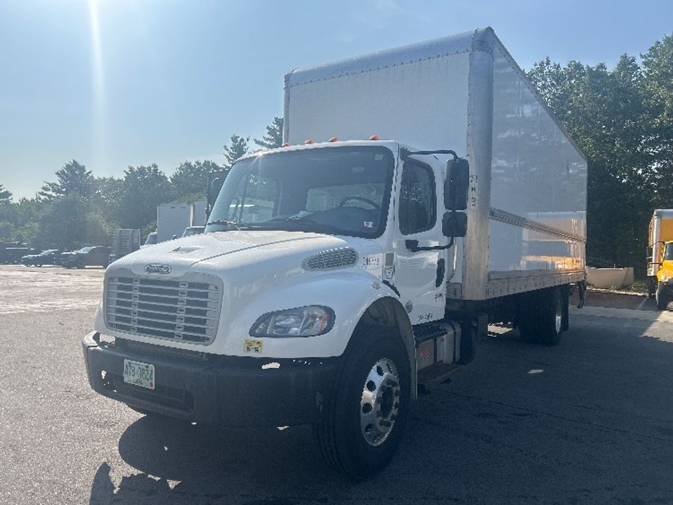 Medium Duty Box Truck-Light and Medium Duty Trucks-Freightliner-2019-M2-Londonderry-NH-202,143\n\t\tmiles-$ 42,750 - Image 3