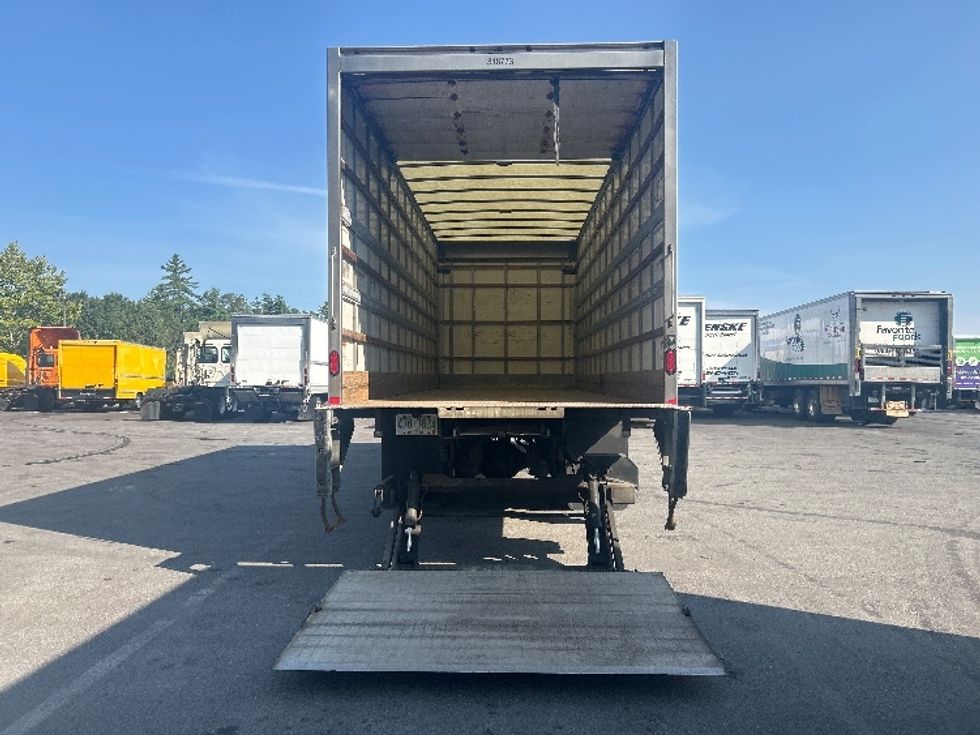 Medium Duty Box Truck-Light and Medium Duty Trucks-Freightliner-2019-M2-Londonderry-NH-202,143\n\t\tmiles-$ 42,750 - Image 9