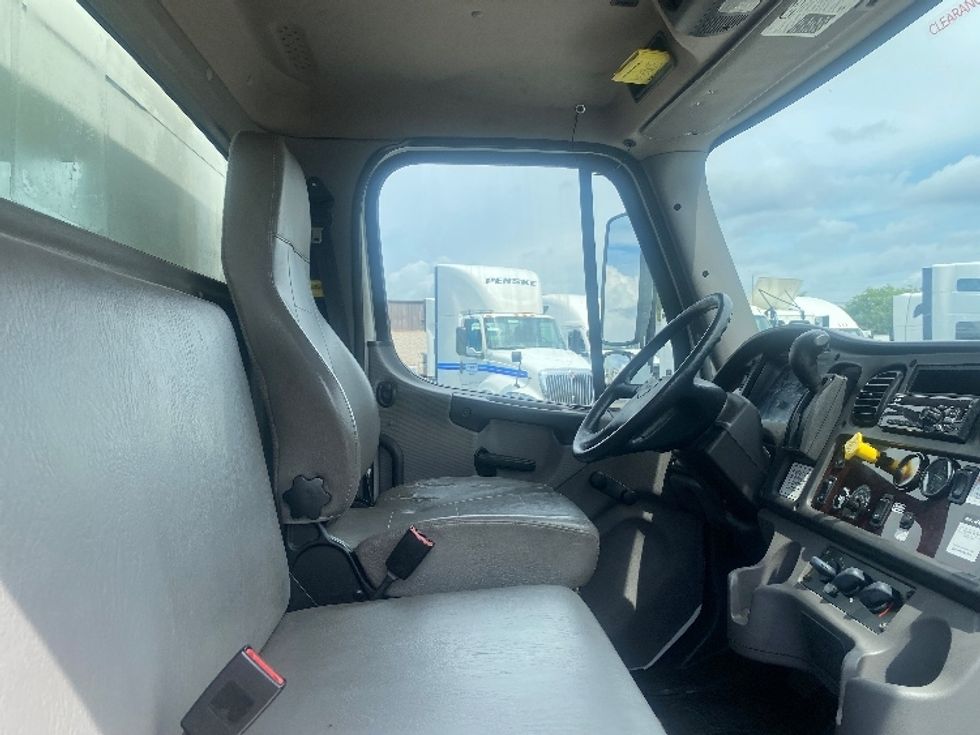 Medium Duty Box Truck-Light and Medium Duty Trucks-Freightliner-2019-M2-Louisville-KY-145,957\n\t\tmiles-$ 57,750 - Image 22