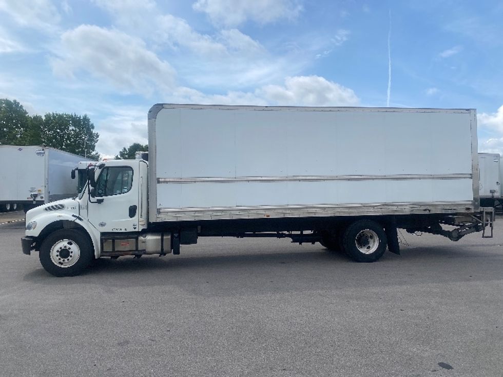 Medium Duty Box Truck-Light and Medium Duty Trucks-Freightliner-2019-M2-Louisville-KY-145,957\n\t\tmiles-$ 57,750 - Image 4