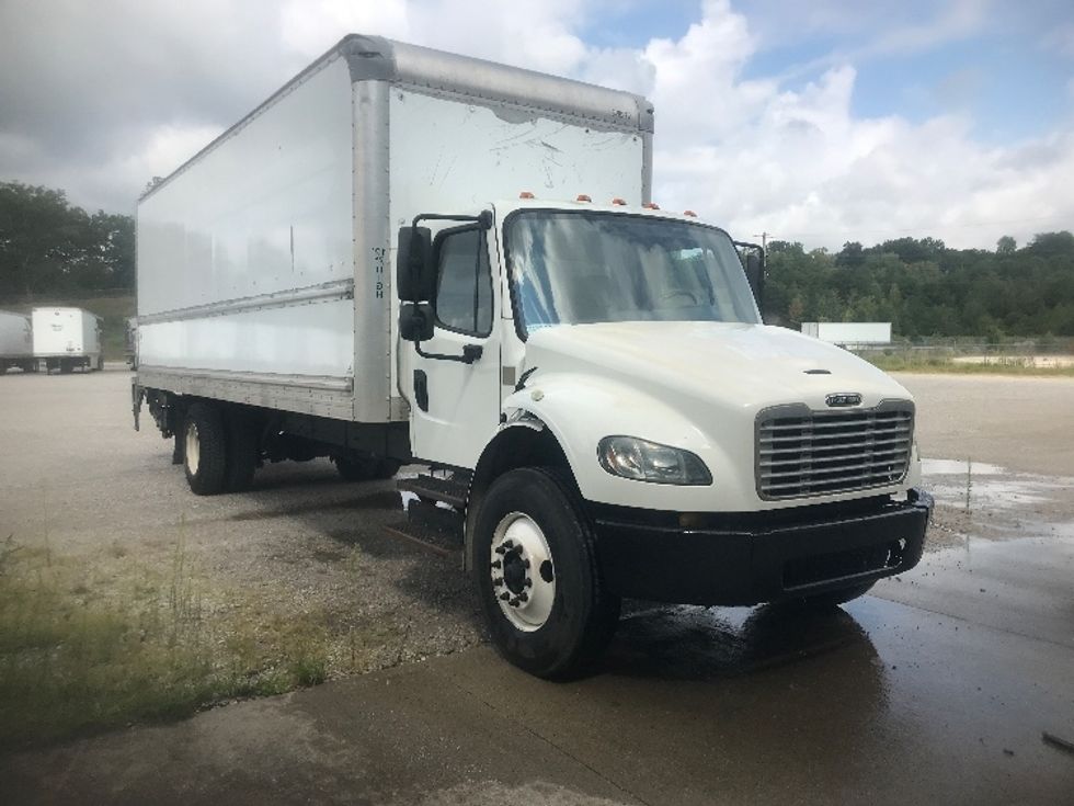 Medium Duty Box Truck-Light and Medium Duty Trucks-Freightliner-2019-M2-Louisville-KY-301,345\n\t\tmiles-$ 29,750 - Image 1