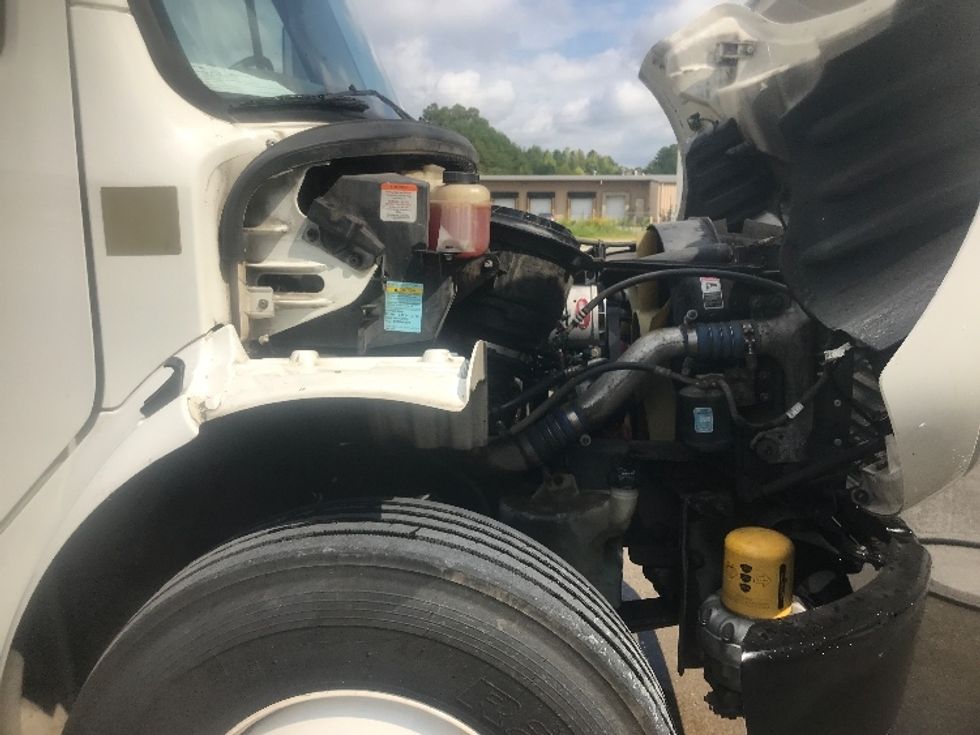 Medium Duty Box Truck-Light and Medium Duty Trucks-Freightliner-2019-M2-Louisville-KY-301,345\n\t\tmiles-$ 29,750 - Image 23