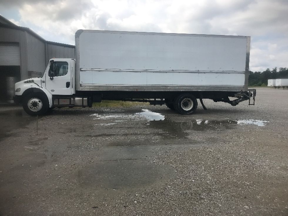 Medium Duty Box Truck-Light and Medium Duty Trucks-Freightliner-2019-M2-Louisville-KY-301,345\n\t\tmiles-$ 29,750 - Image 4