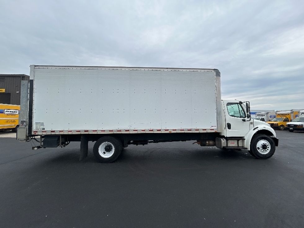 Medium Duty Box Truck-Light and Medium Duty Trucks-Freightliner-2019-M2-Lowell-AR-175,939\n\t\tmiles-$ 48,000 - Image 12