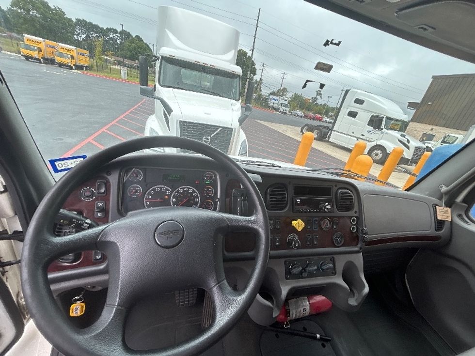 Medium Duty Box Truck-Light and Medium Duty Trucks-Freightliner-2019-M2-Lowell-AR-175,939\n\t\tmiles-$ 48,000 - Image 18