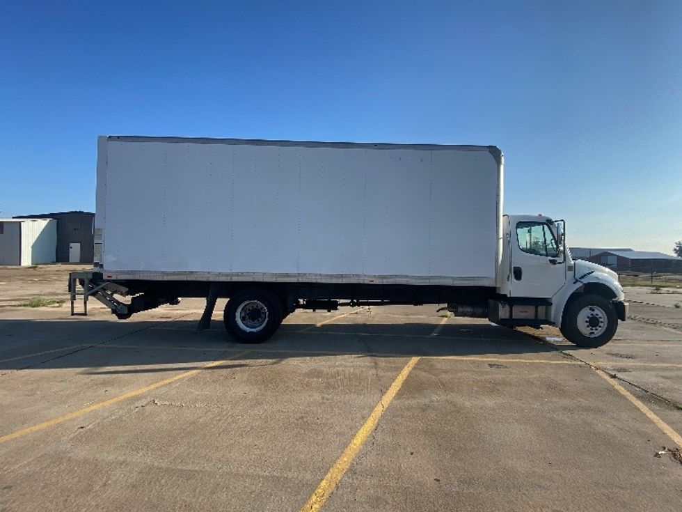 Medium Duty Box Truck-Light and Medium Duty Trucks-Freightliner-2019-M2-Lubbock-TX-100,483\n\t\tmiles-$ 60,500 - Image 15