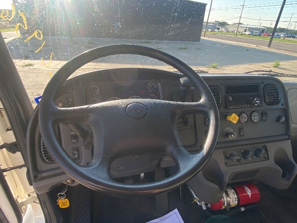 Medium Duty Box Truck-Light and Medium Duty Trucks-Freightliner-2019-M2-Lubbock-TX-100,483\n\t\tmiles-$ 60,500 - Image 18