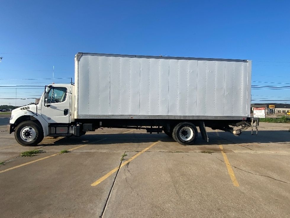 Medium Duty Box Truck-Light and Medium Duty Trucks-Freightliner-2019-M2-Lubbock-TX-100,483\n\t\tmiles-$ 60,500 - Image 4