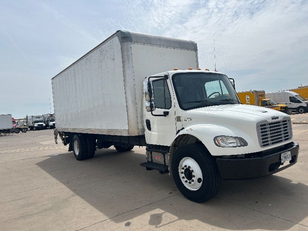 Medium Duty Box Truck-Light and Medium Duty Trucks-Freightliner-2019-M2-Lubbock-TX-157,225\n\t\tmiles-$ 50,750 - Image 1