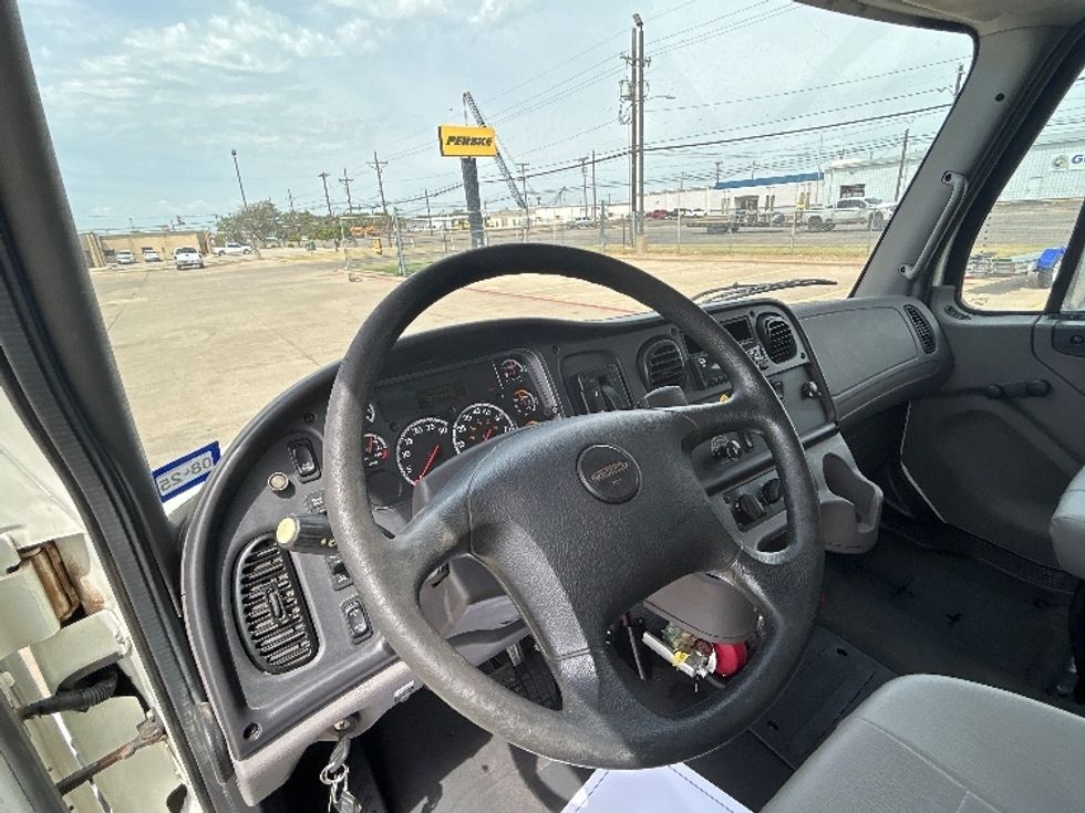 Medium Duty Box Truck-Light and Medium Duty Trucks-Freightliner-2019-M2-Lubbock-TX-157,225\n\t\tmiles-$ 50,750 - Image 17
