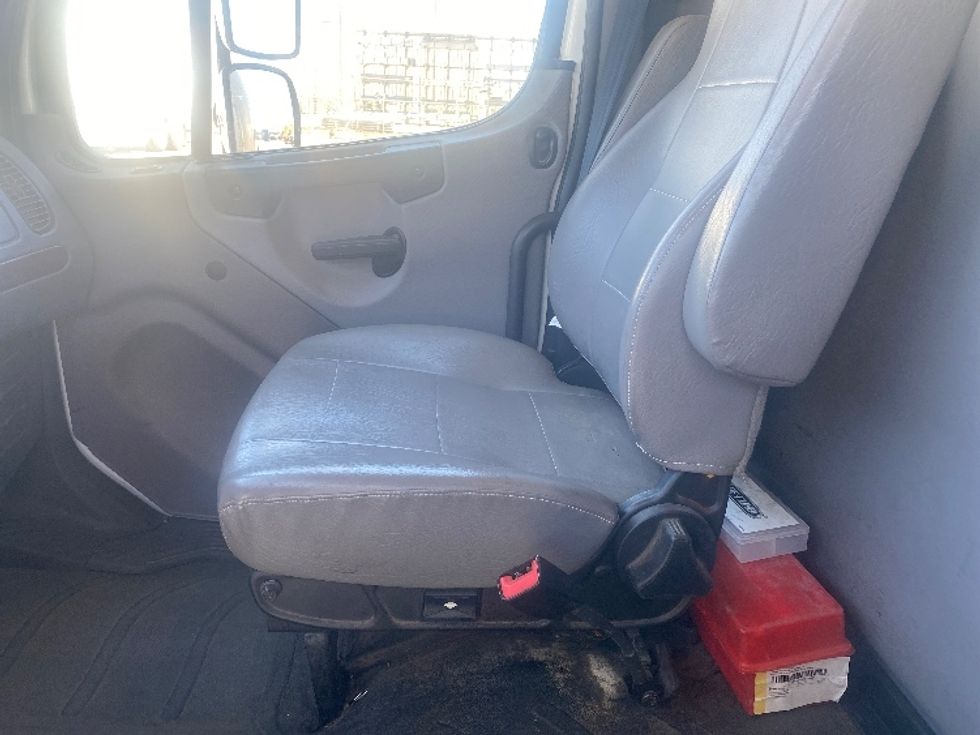 Medium Duty Box Truck-Light and Medium Duty Trucks-Freightliner-2019-M2-Lubbock-TX-343,733\n\t\tmiles-$ 20,500 - Image 19