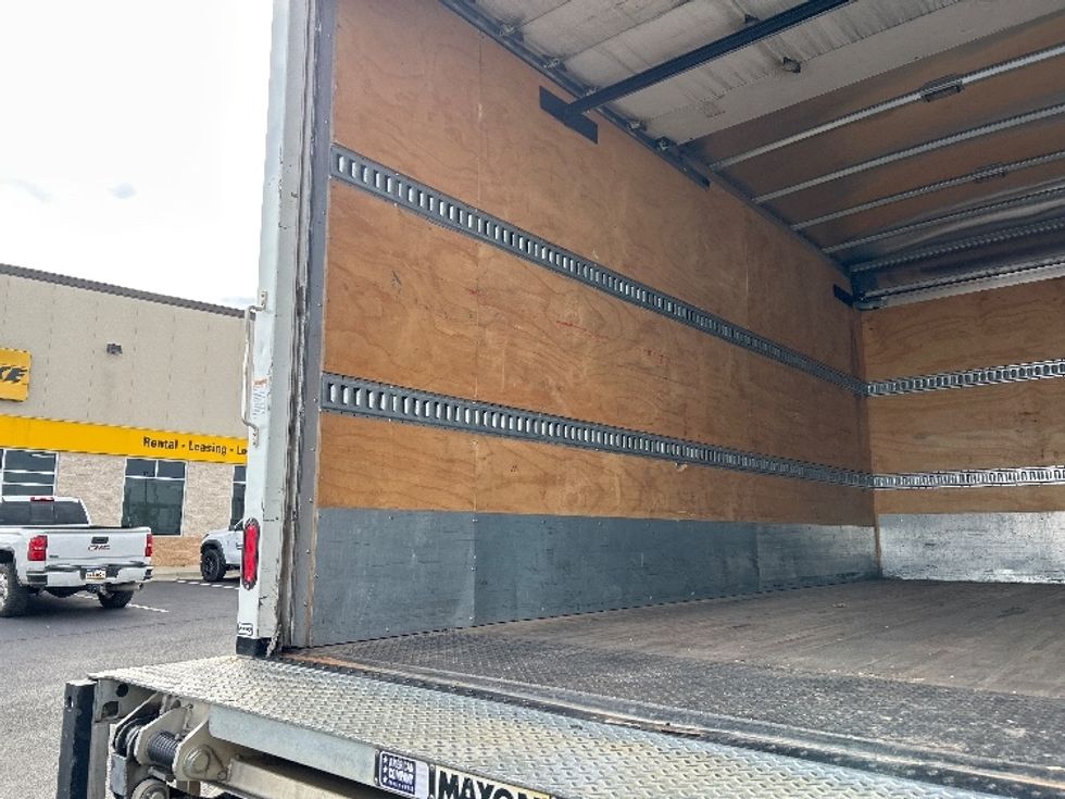 Medium Duty Box Truck-Light and Medium Duty Trucks-Freightliner-2019-M2-Madison-AL-215,274\n\t\tmiles-$ 36,250 - Image 11