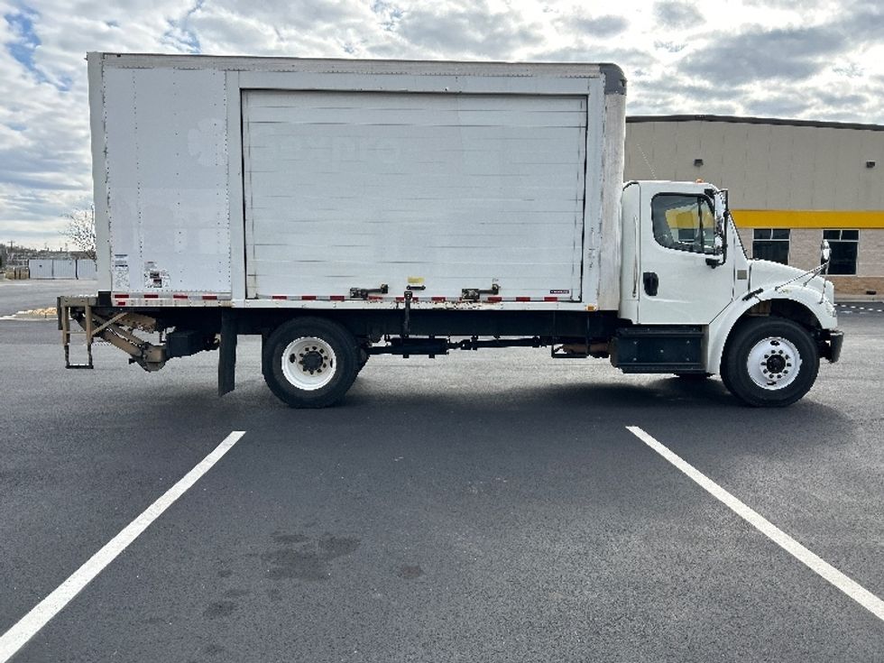 Medium Duty Box Truck-Light and Medium Duty Trucks-Freightliner-2019-M2-Madison-AL-215,274\n\t\tmiles-$ 36,250 - Image 15