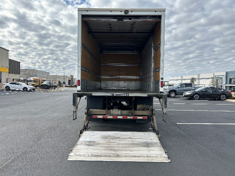 Medium Duty Box Truck-Light and Medium Duty Trucks-Freightliner-2019-M2-Madison-AL-215,274\n\t\tmiles-$ 36,250 - Image 9