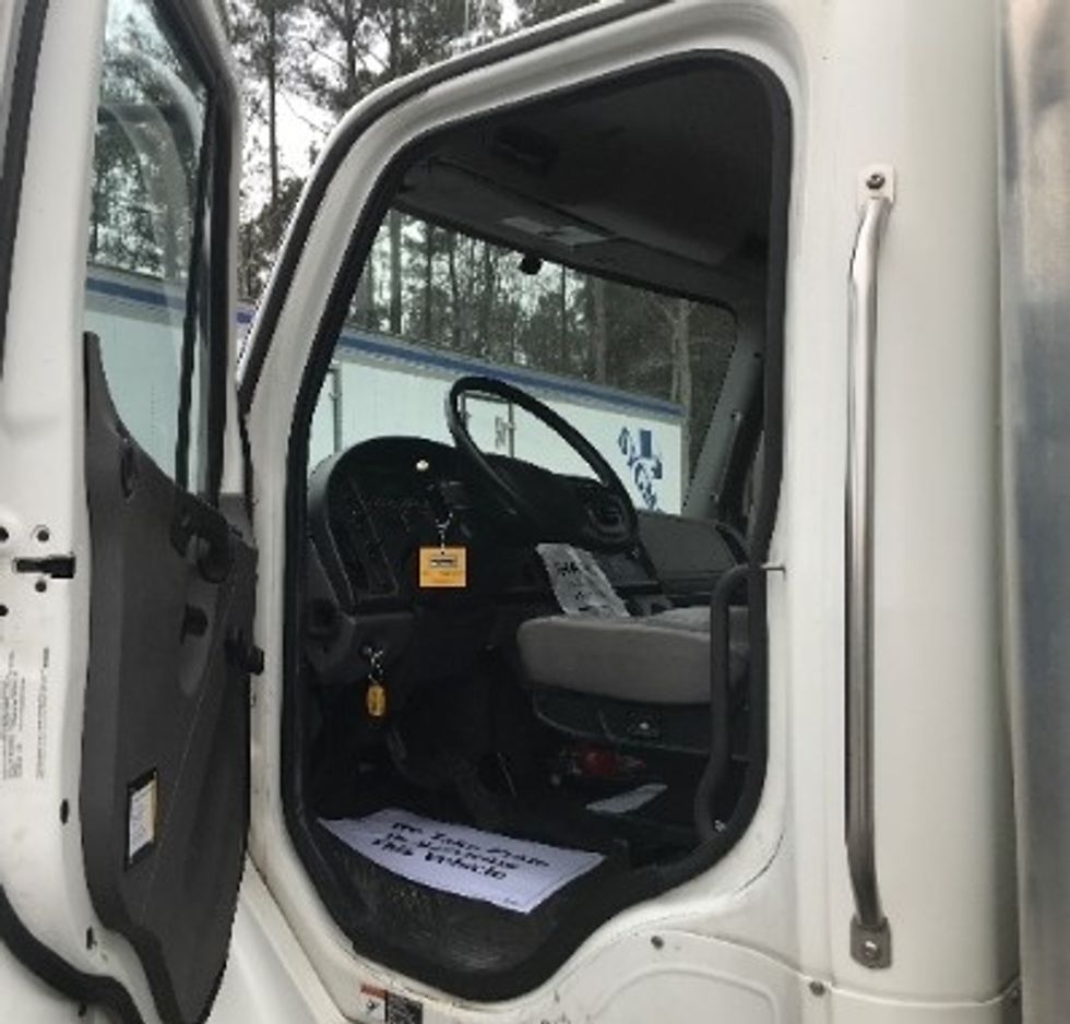 Medium Duty Box Truck-Light and Medium Duty Trucks-Freightliner-2019-M2-Manassas-VA-153,802\n\t\tmiles-$ 54,000 - Image 16