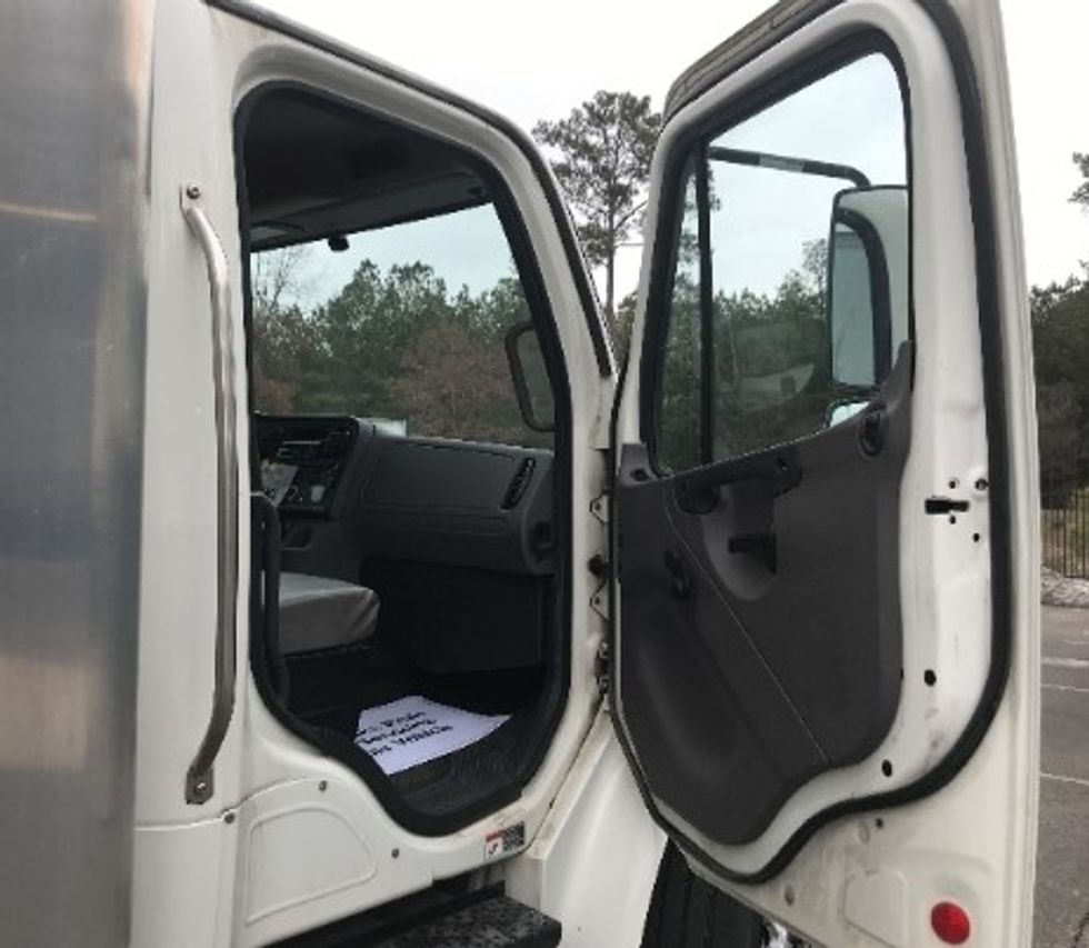 Medium Duty Box Truck-Light and Medium Duty Trucks-Freightliner-2019-M2-Manassas-VA-153,802\n\t\tmiles-$ 54,000 - Image 20
