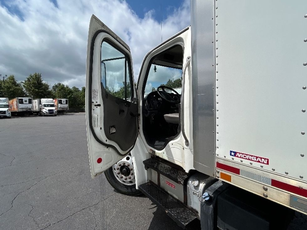 Medium Duty Box Truck-Light and Medium Duty Trucks-Freightliner-2019-M2-Manassas-VA-160,501\n\t\tmiles-$ 53,750 - Image 16
