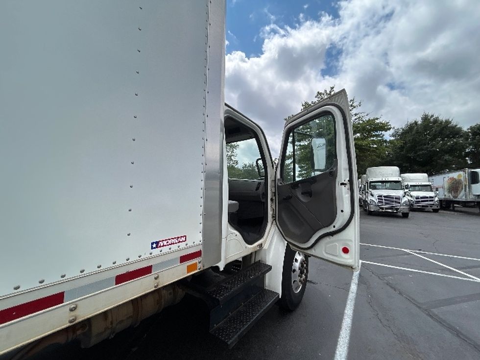 Medium Duty Box Truck-Light and Medium Duty Trucks-Freightliner-2019-M2-Manassas-VA-160,501\n\t\tmiles-$ 53,750 - Image 20