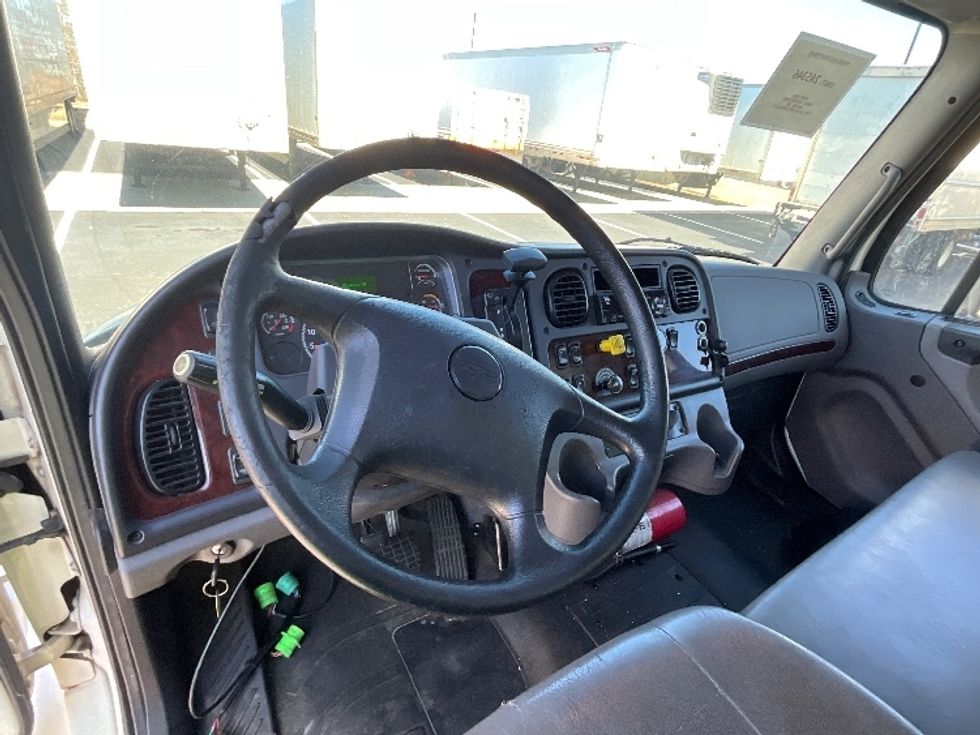 Medium Duty Box Truck-Light and Medium Duty Trucks-Freightliner-2019-M2-Mcdonough-GA-226,488\n\t\tmiles-$ 41,750 - Image 17