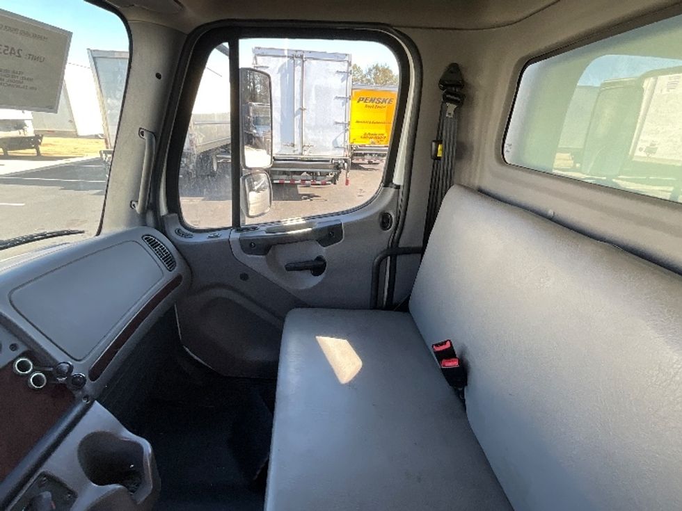 Medium Duty Box Truck-Light and Medium Duty Trucks-Freightliner-2019-M2-Mcdonough-GA-226,488\n\t\tmiles-$ 41,750 - Image 19