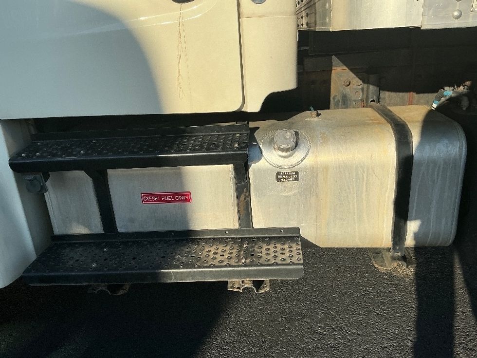 Medium Duty Box Truck-Light and Medium Duty Trucks-Freightliner-2019-M2-Mcdonough-GA-226,488\n\t\tmiles-$ 41,750 - Image 25