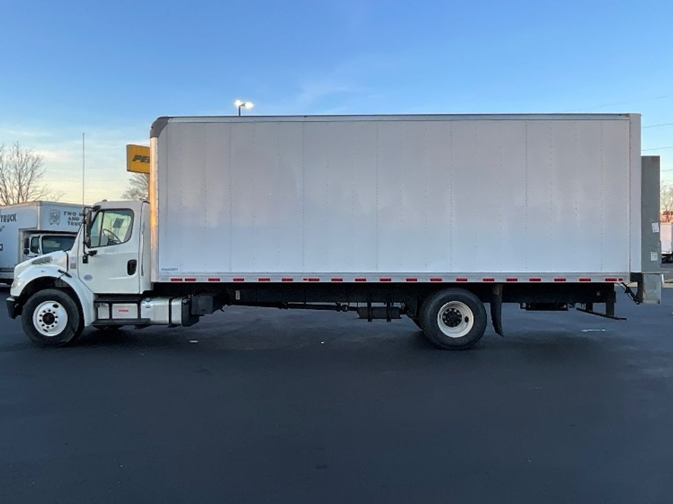 Medium Duty Box Truck-Light and Medium Duty Trucks-Freightliner-2019-M2-Mcdonough-GA-226,488\n\t\tmiles-$ 41,750 - Image 4