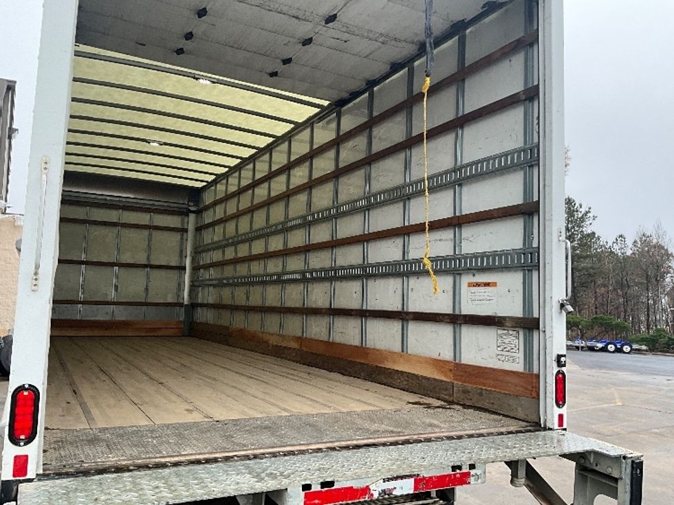 Medium Duty Box Truck-Light and Medium Duty Trucks-Freightliner-2019-M2-Mebane-NC-213,626\n\t\tmiles-$ 47,500 - Image 12