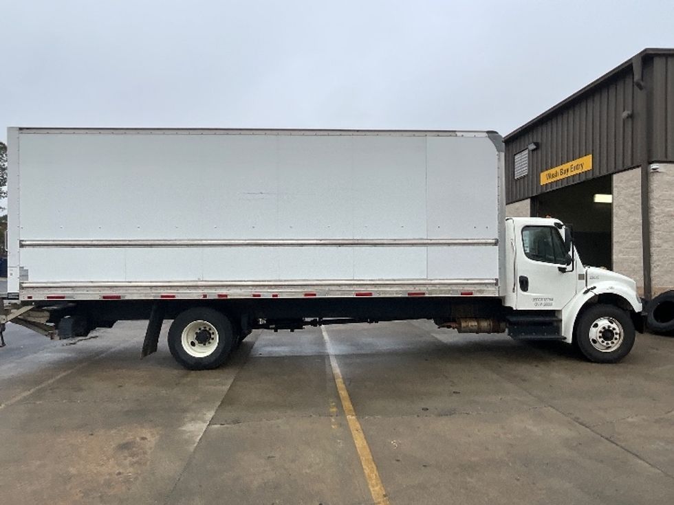 Medium Duty Box Truck-Light and Medium Duty Trucks-Freightliner-2019-M2-Mebane-NC-213,626\n\t\tmiles-$ 47,500 - Image 15